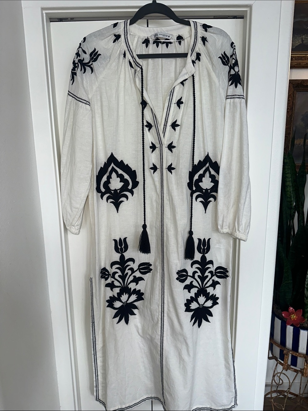 Zara White Tunic Dress with Black Embroidered Leaf Motif